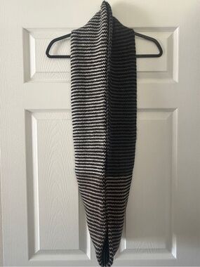 Steve Madden Black Tonal Striped Knit Infinity Scarf